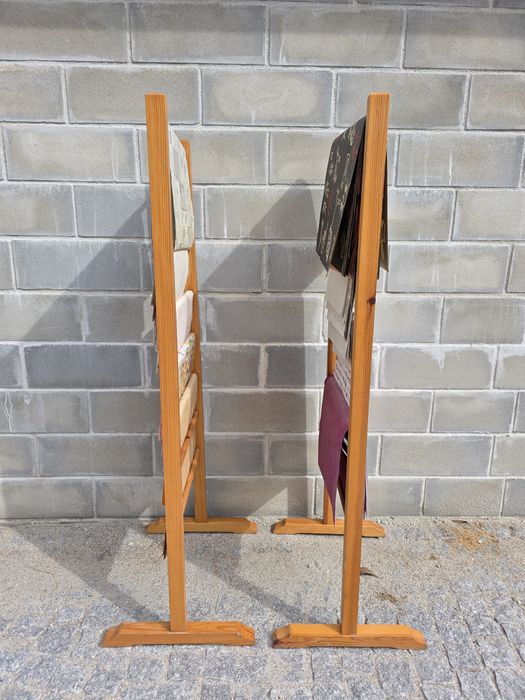 Expositores para Papel em Madeira