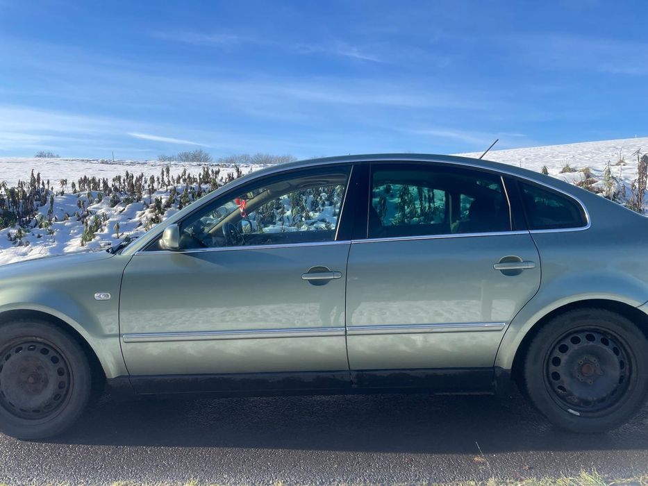 Sprzedam samochód Volkswagen Passat B5 2001 rok diesel.