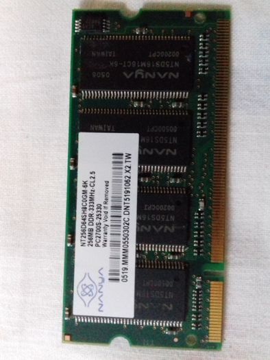 3 Memórias DDR333 ( 512 + 2x 256 Mb )