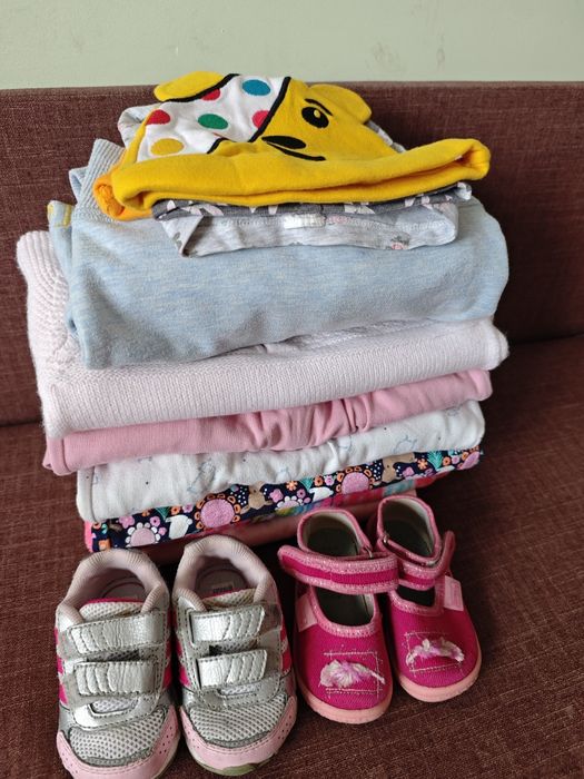 Пакет речей на дівчинку розмір 68