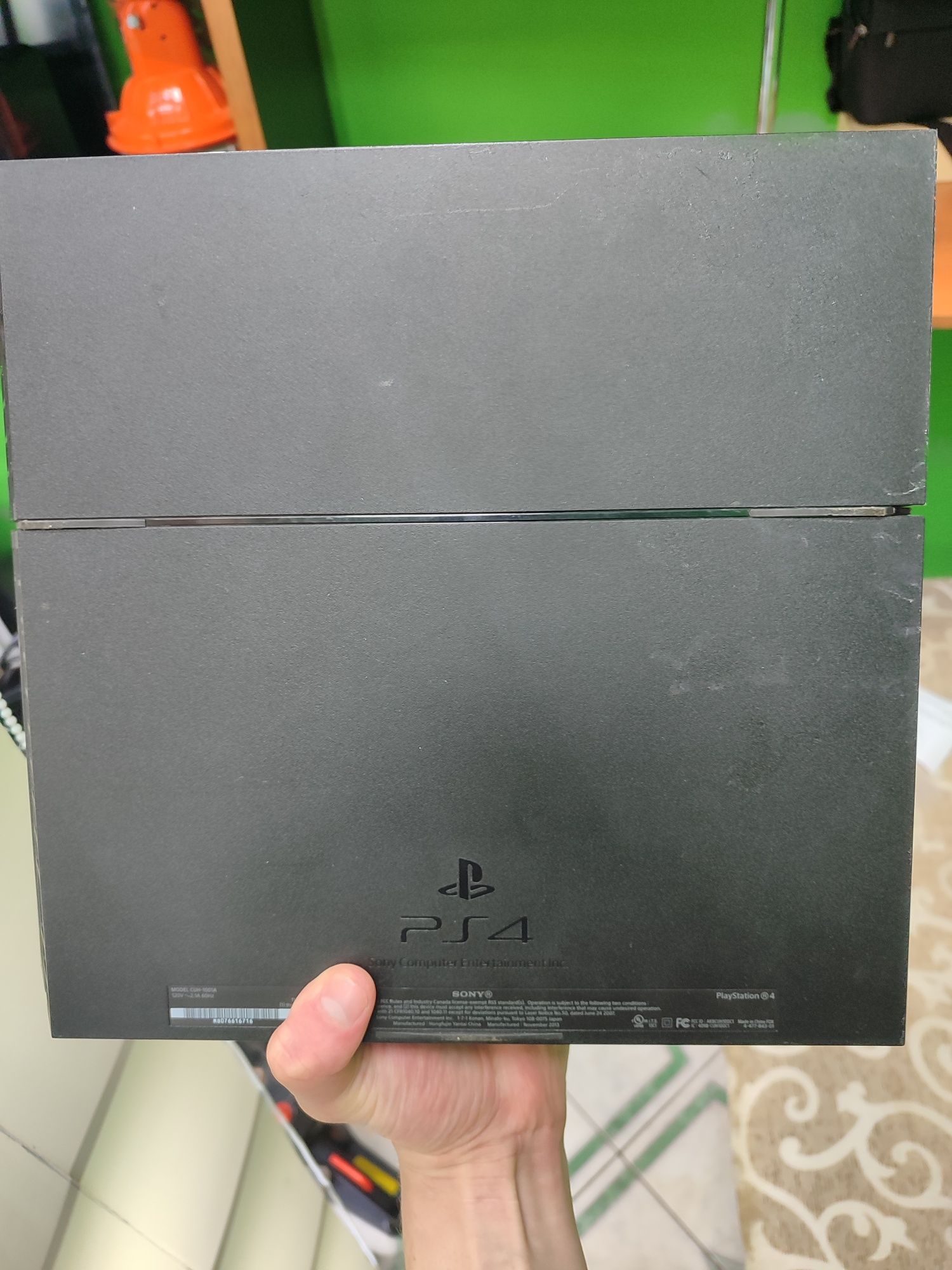 Sony PlayStation 4 (512GB)