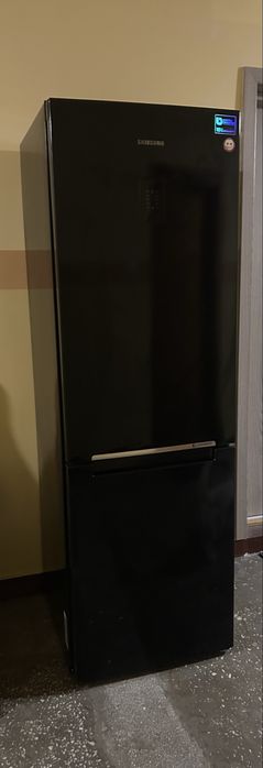 Lodówka RB33J3230BC, dolny zamrażalnik, kompresor Digital Inverter