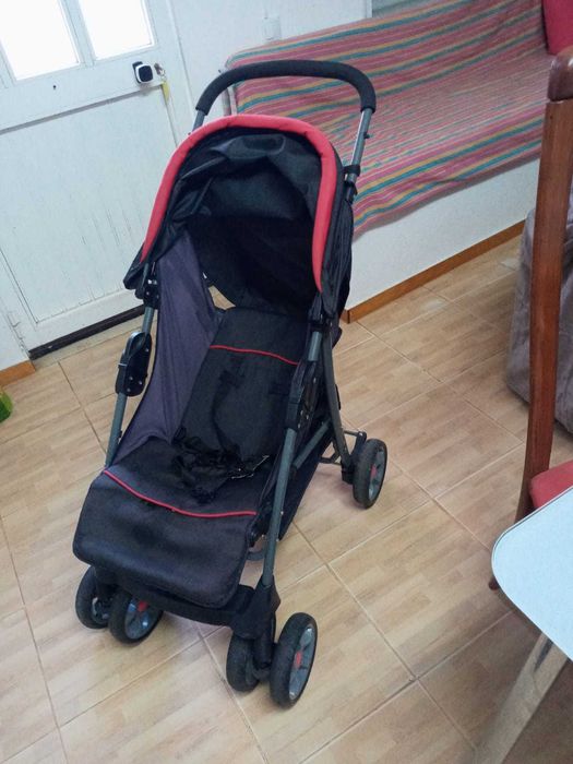 Carrinho de bebe em bom estado