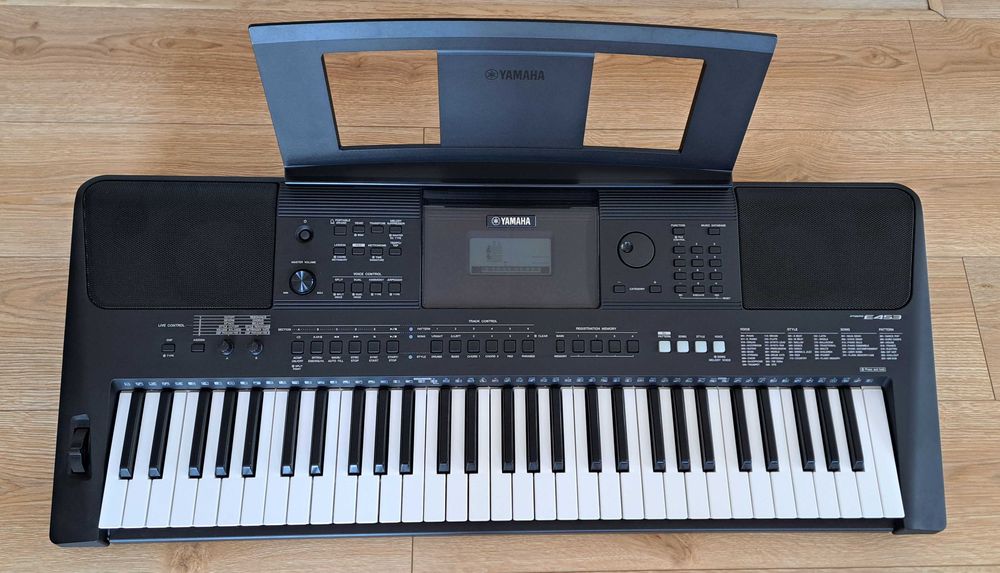 Keyboard Yamaha psr e453