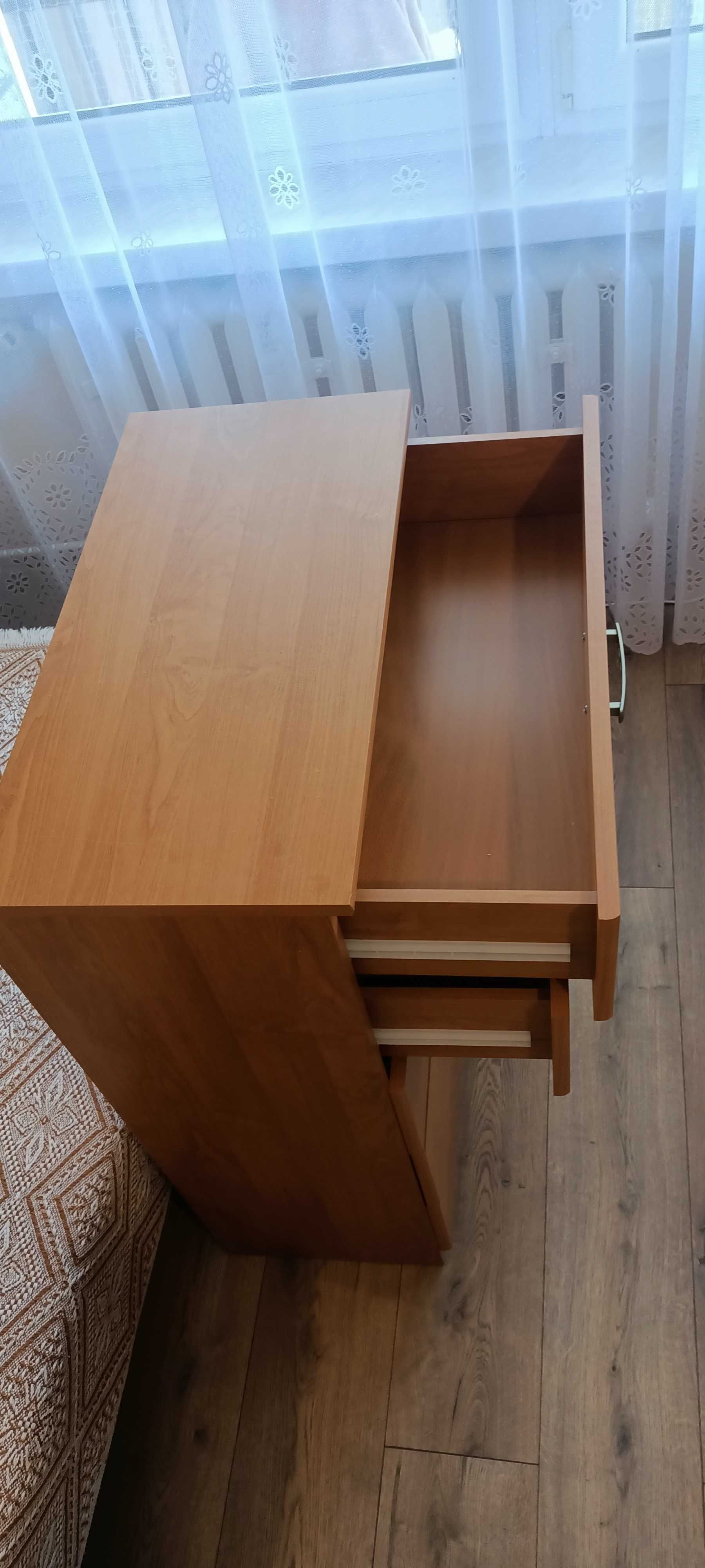 Sprzedam komodę z szufladami