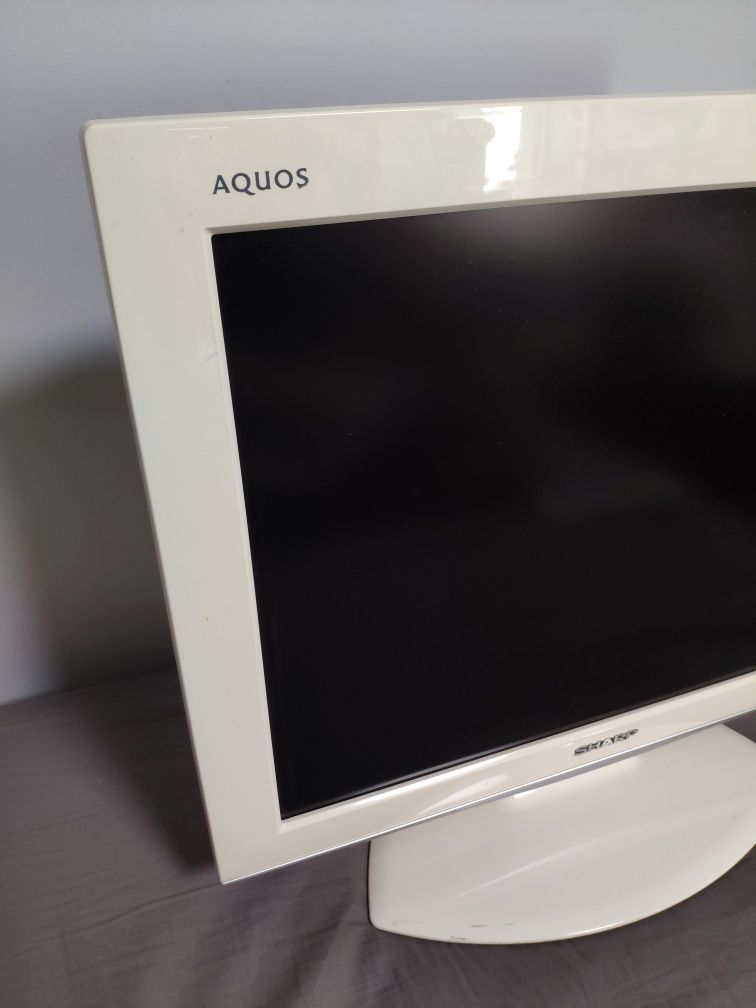 Продам телевізор LCD / ЖК SHARP Aquos LC-20S5E-Wh Made in Japan.