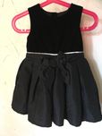 Elegancka czarna sukienka Young Dimension rozm 92