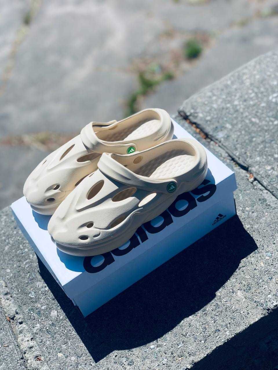 Тапочки Adidas Yeezy мужские Beige. Шлепанцы Адидас мужские летние