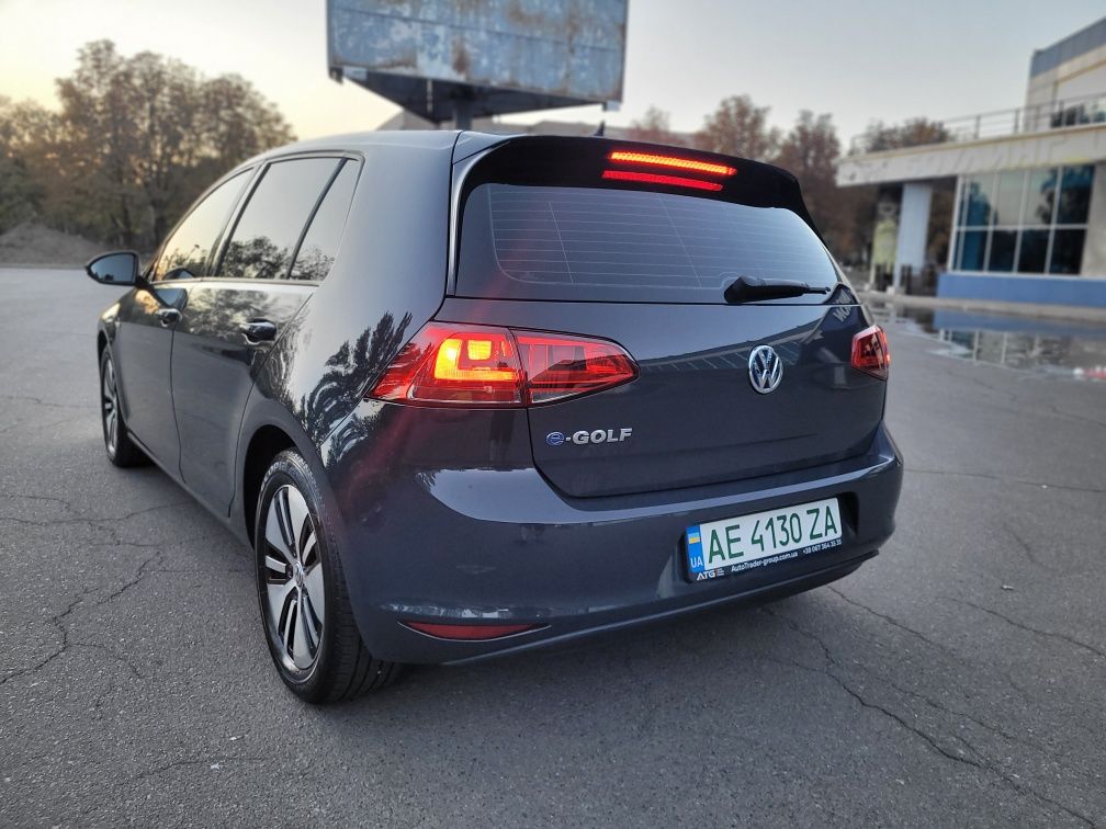 Volkswagen e-golf  чудовий стан