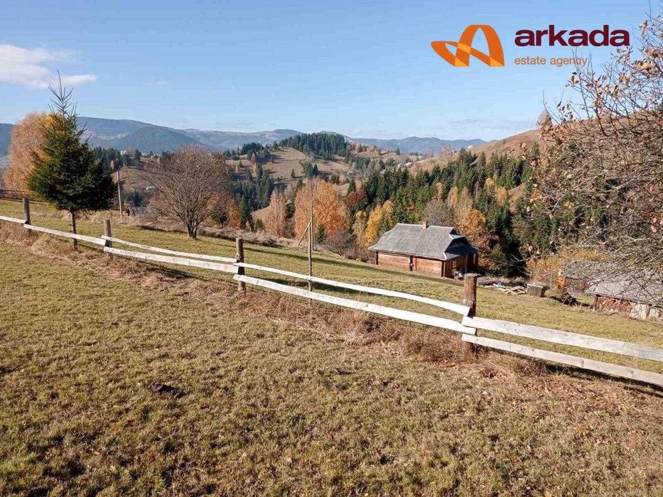 Продаю мальовничу ділянку з будиночком в горах