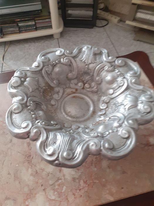 Fruteira em estanho