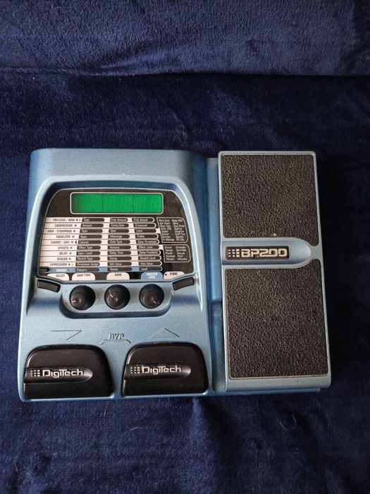 Digitech BP-200 preamp basowy