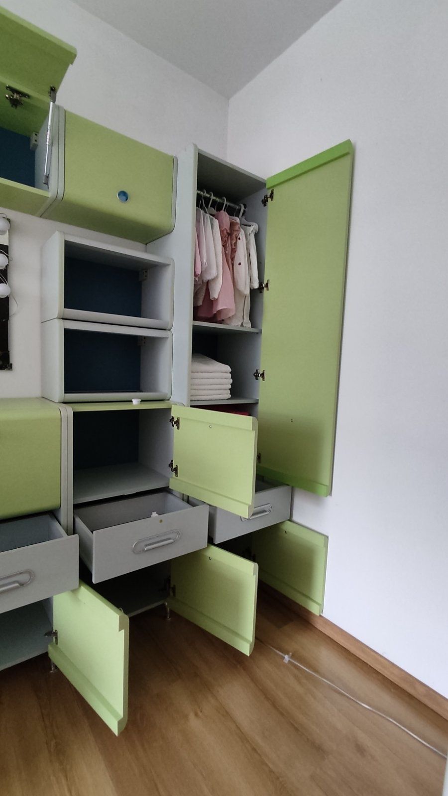 Szafki dziecięce meble do pokoju dziecięcego