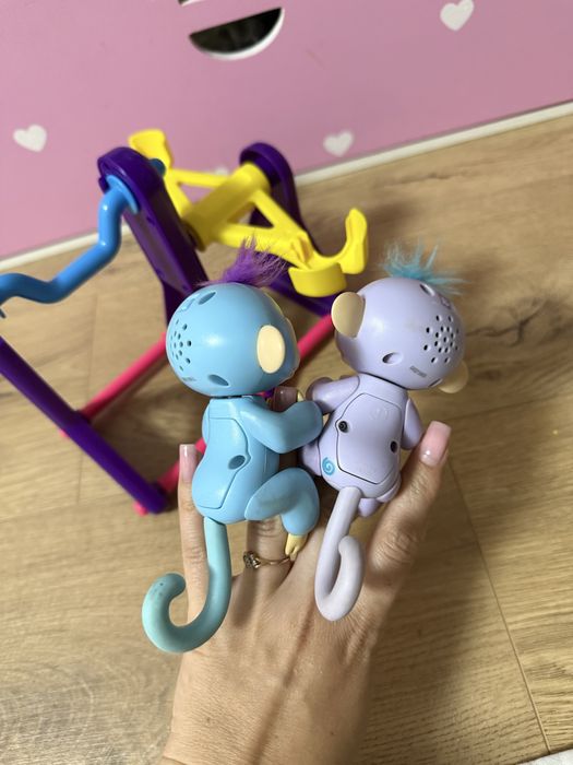 Мавпочки на качелі Fingerling