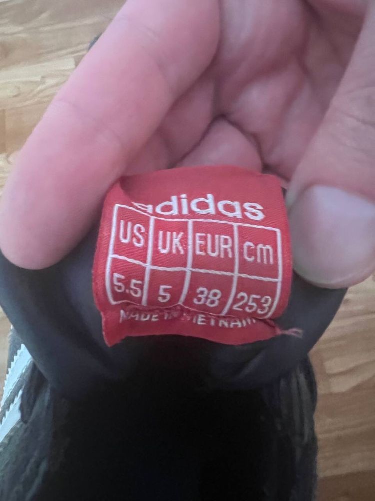 Кросівки Adidas