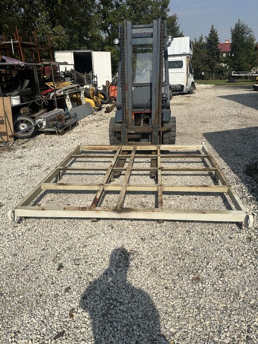 Podstawa / rama pod kontener