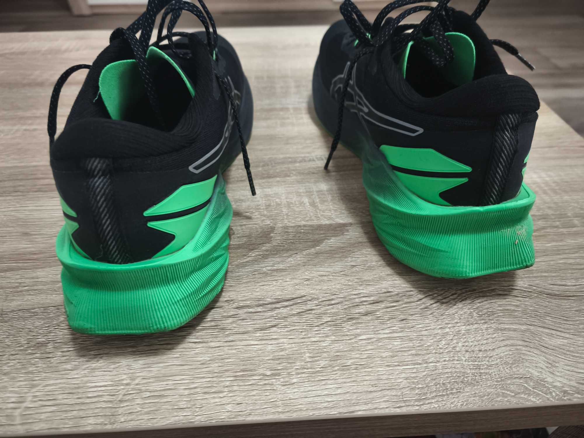 Asics novablast 3