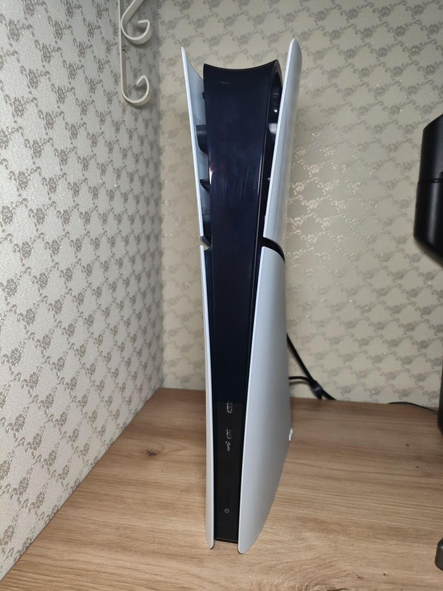 Playstation 5 slim digital edition (CFI-2016)