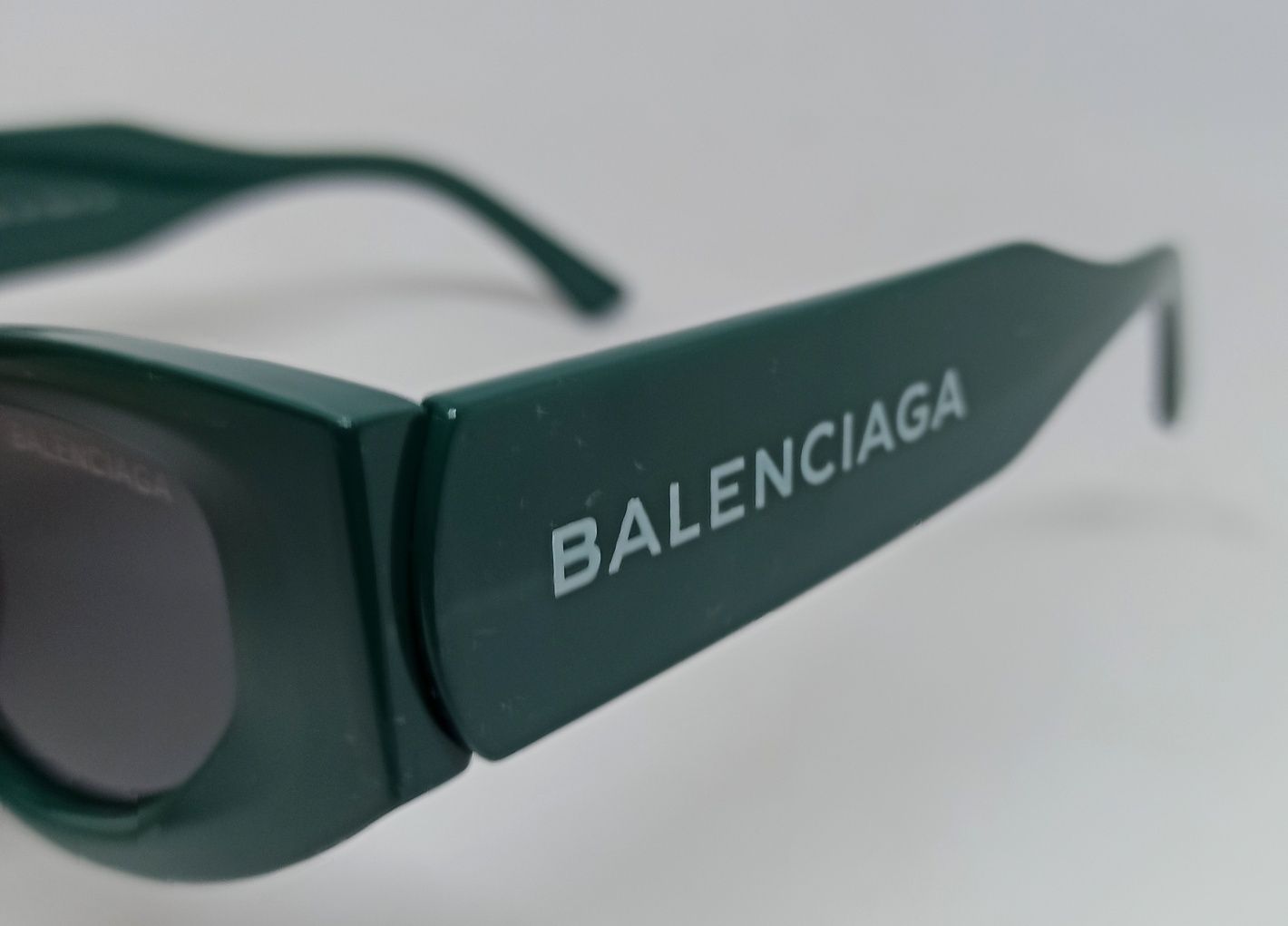 Balenciaga очки женские модные в зелено изумрудной оправе