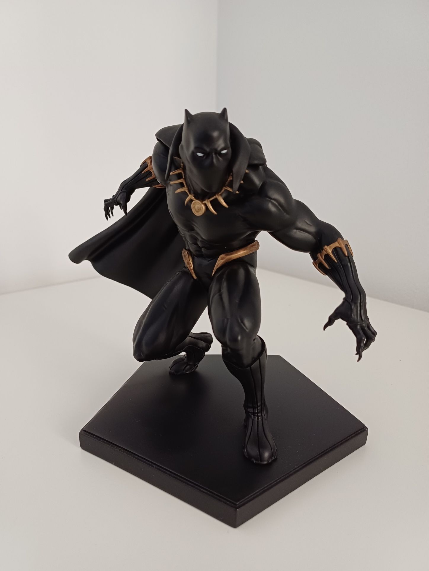 Estátua Black Panther / escala 1/10 / Iron Studios
