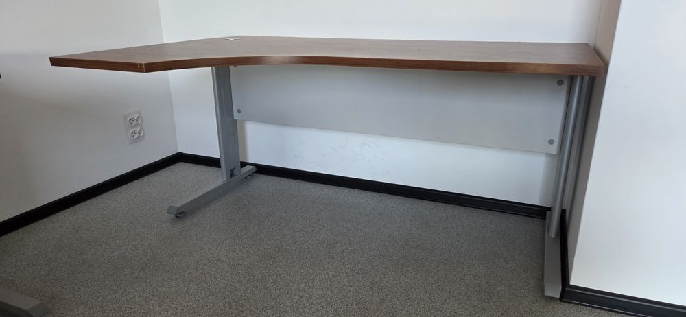 Biurko narożne lewe na stelażu do biura 160x105 orzech ecco+popiel