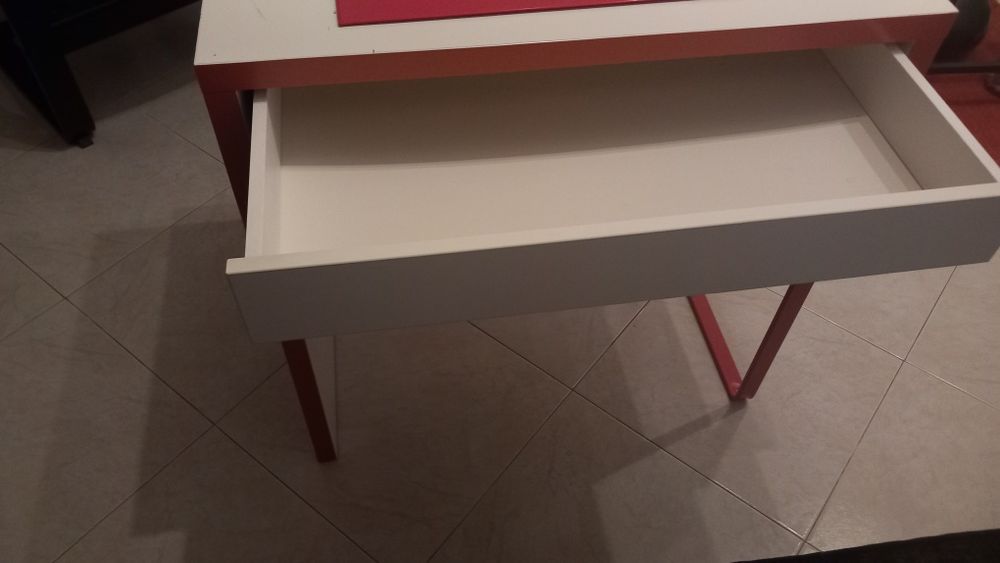 Secretária de criança