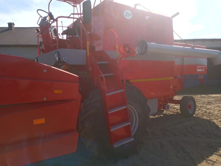 Sprzedam kombajn zbożowy Bizon ZO56