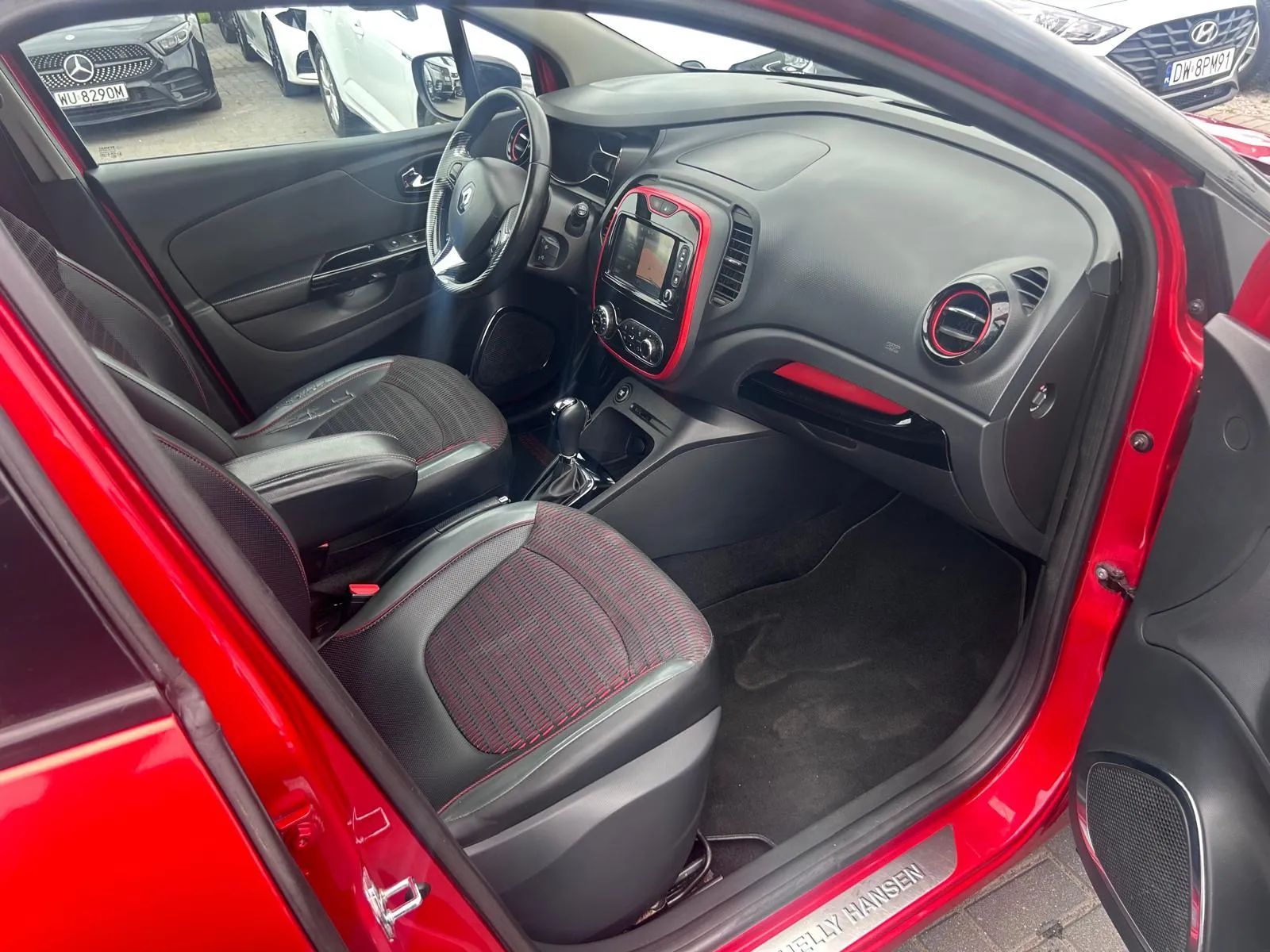 Renault Captur Helly Hansen/Salon Polska/1.2TCe-120KM/4 cylindry/Automat