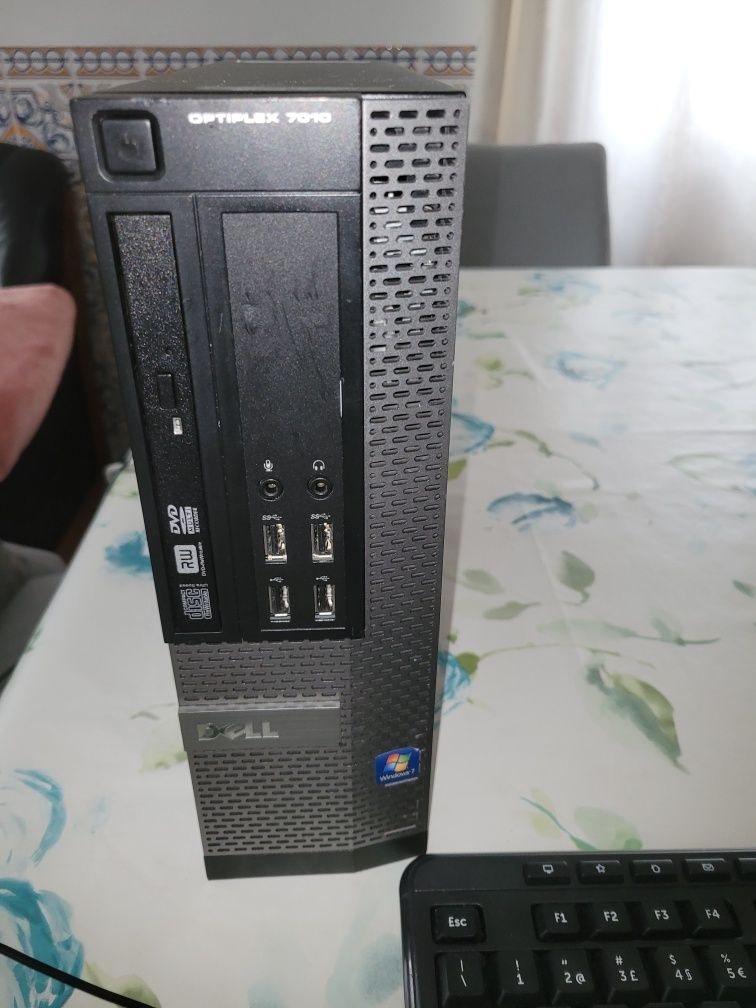 Computador de secretária completo Dell Optiplex i5 16gb RAM  e monitor