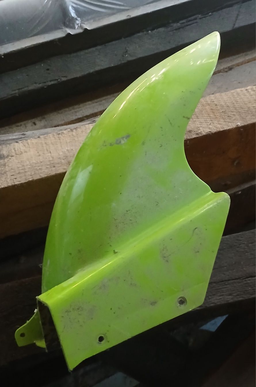 Kawasaki błotnik tył osłona koła tylnego