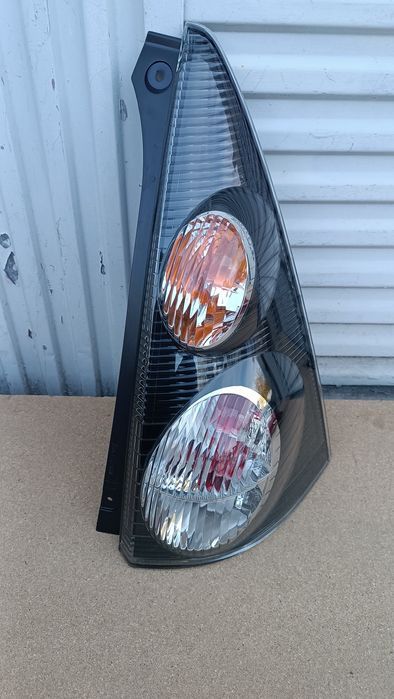 Vendo farolim direito de citroen C1 ano 2008