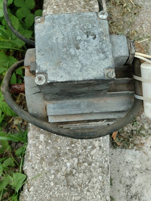 Продам электро двигатель