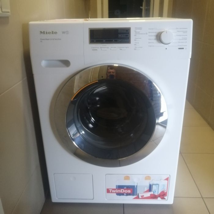 Продам пральну машину Miele