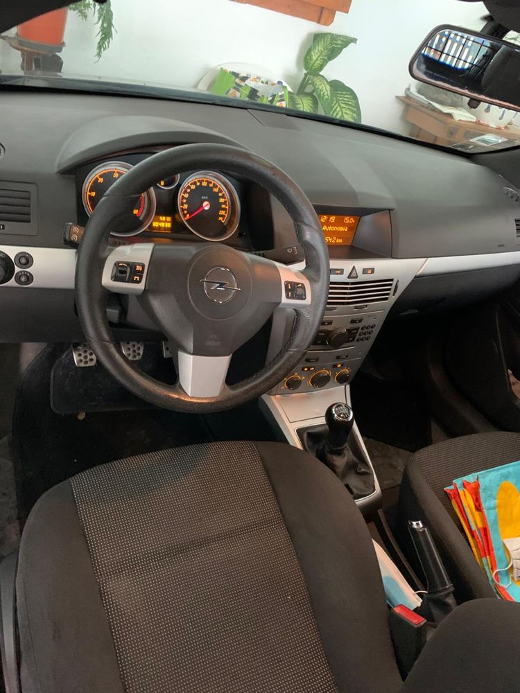 Opel Astra GTC 1.9 150cv