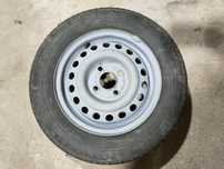 Roda suplente do Opel Corsa B