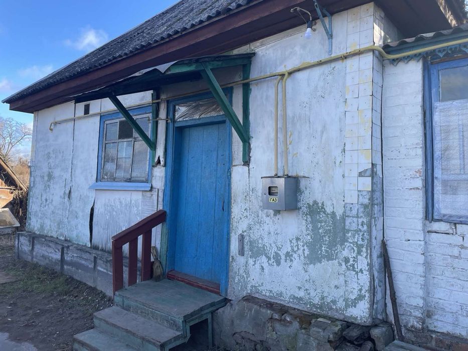 Без %%% Продаж будинку з землею в центрі с. Семиполки