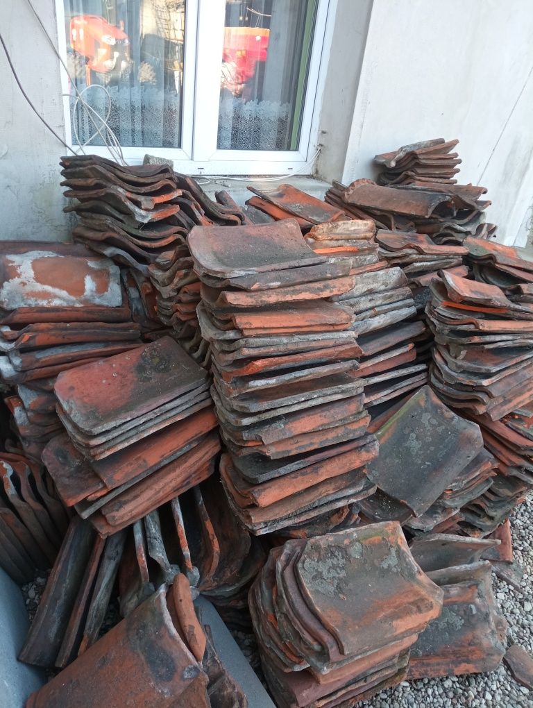 Sprzedam dachówke około 600 sztuk