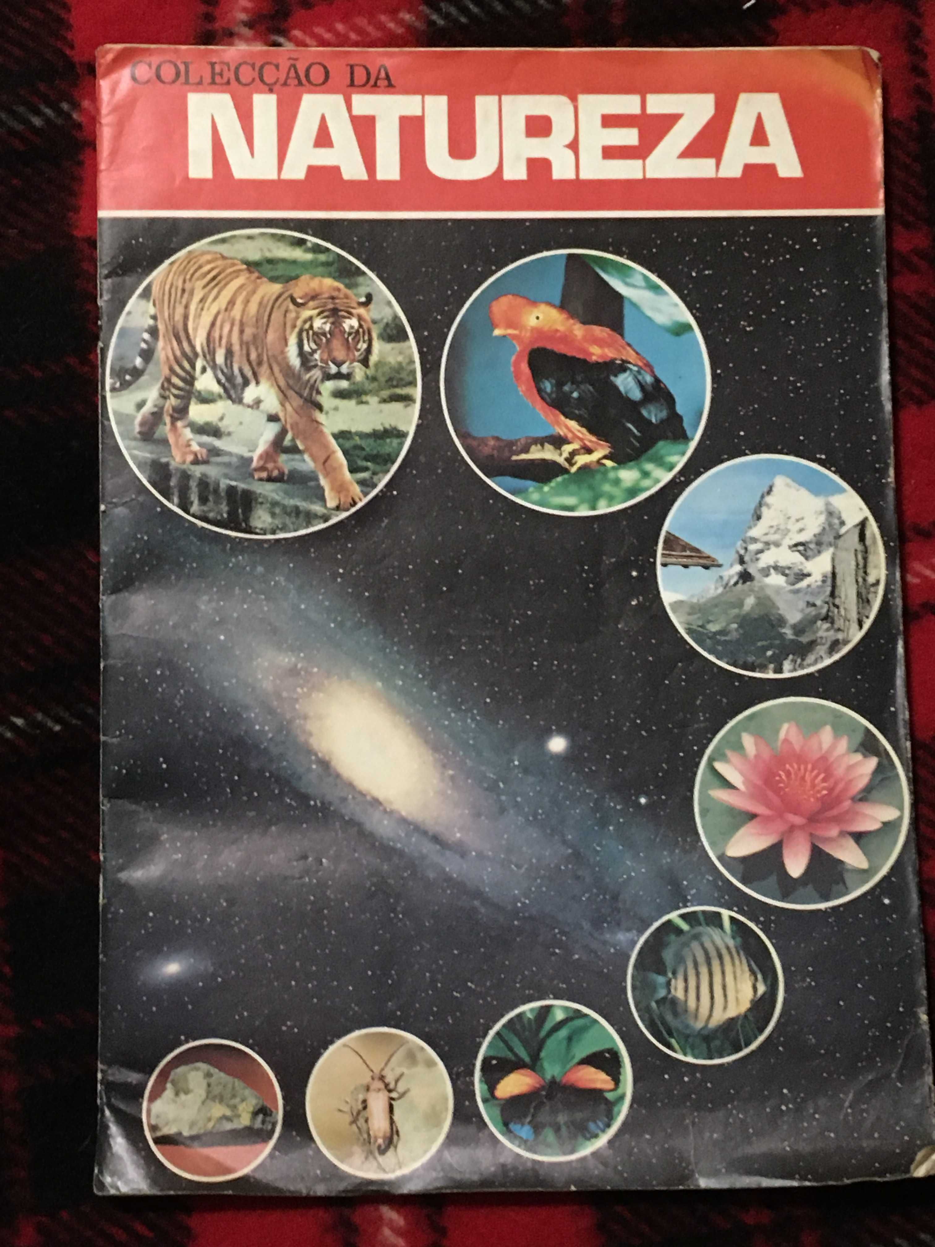 Caderneta completa A natureza, composta por 396 cromos.