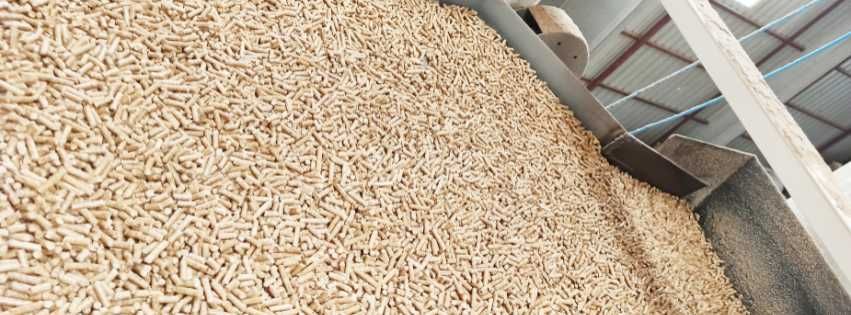 PELLET CERTYFIKOWANY EN Plus A1 6 mm - worek 15 kg - paleta 975 kg