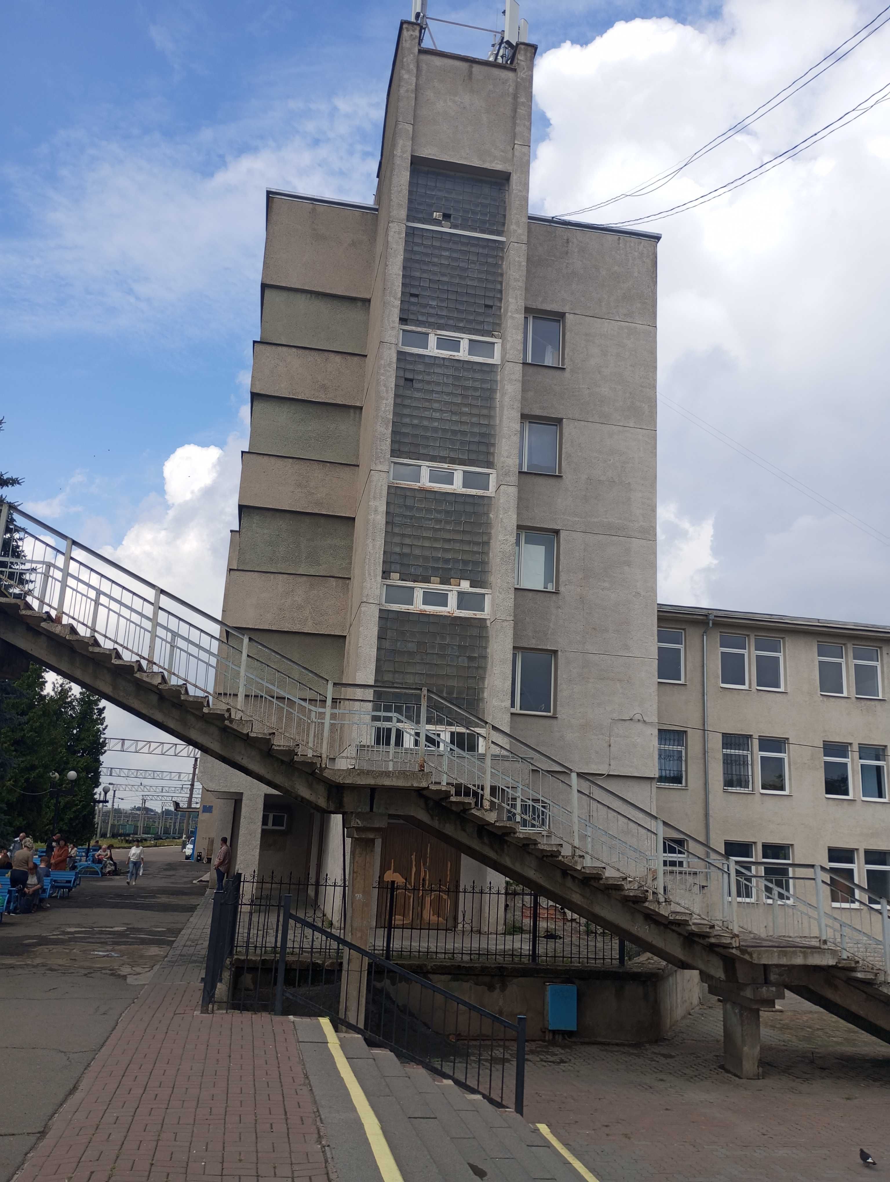 Нежитлові приміщення - м. Рівне