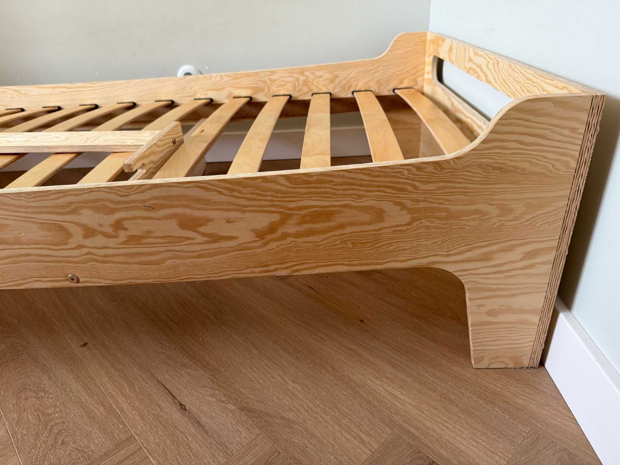 Łóżko dziecięce TILA 10 +szuflada z żeberkami 90x200 NATURALNE