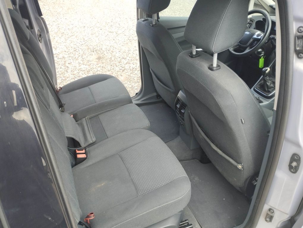 Ford grand C-Max 1.6 zwykła benzyna klima ABs 7osobowy import Niemcy