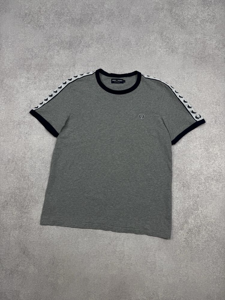 Футболка fred perry с лампасамм
