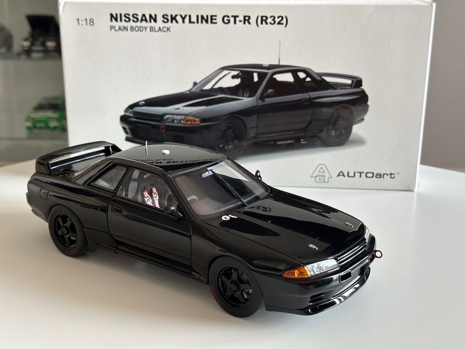 1:18 AutoArt Nissan Skyline R32 GT-R Plain Body