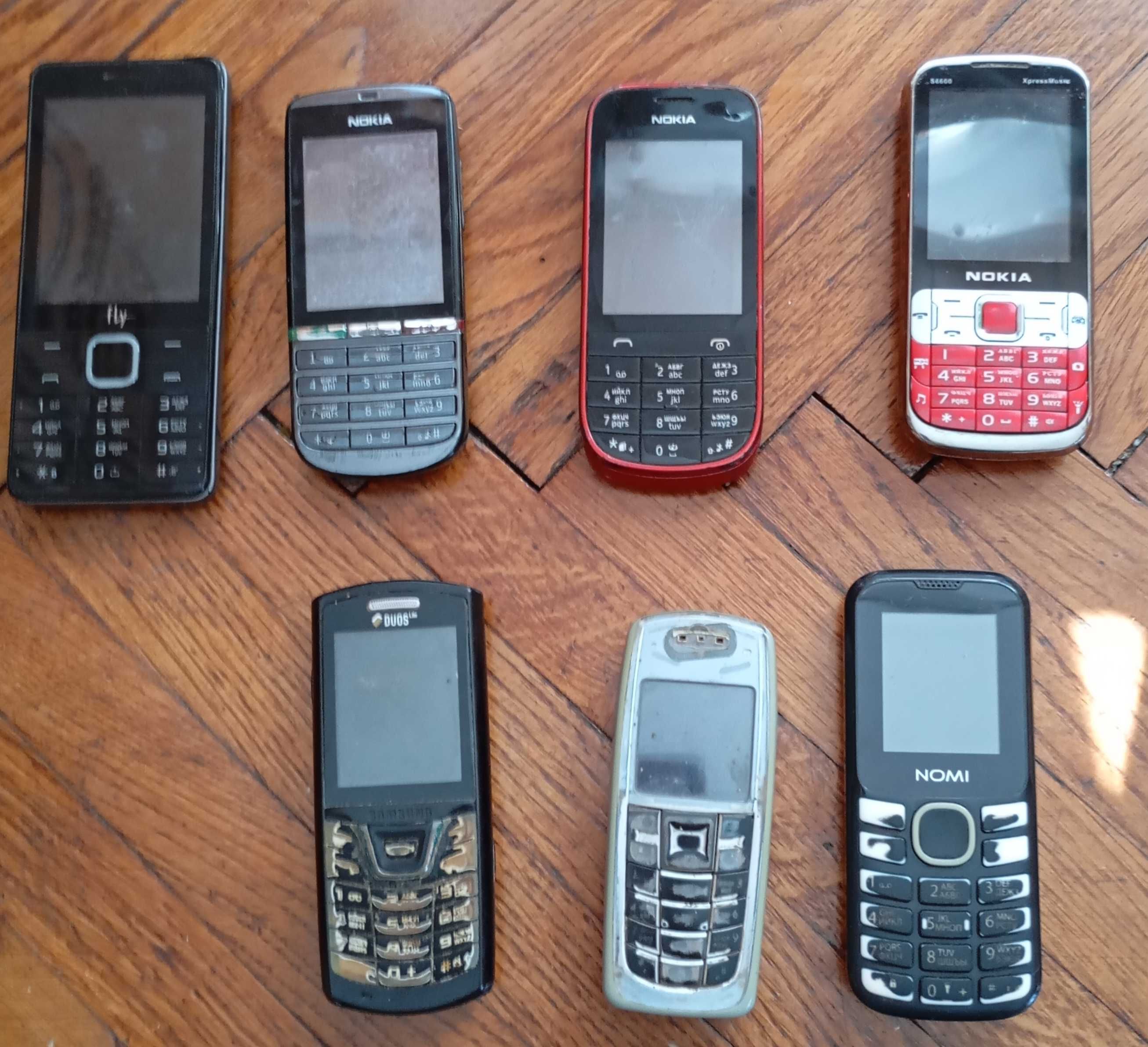 Мобільні телефони на запчастини