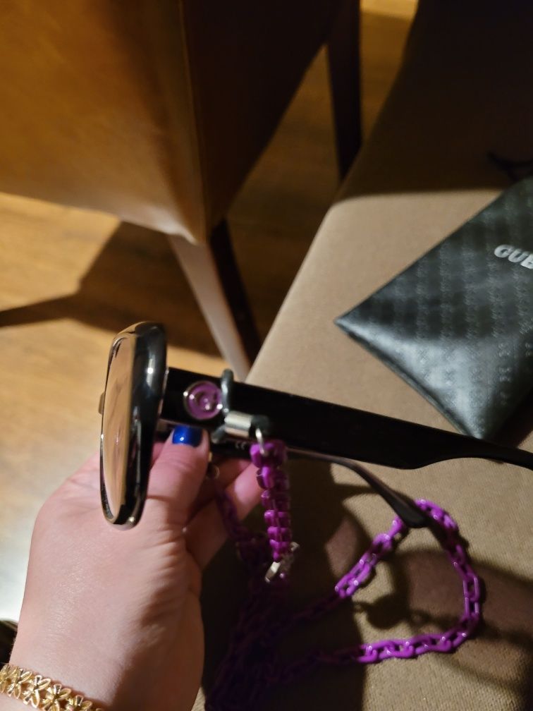 Okulary przeciwsłoneczne guess fiolet idealny stan etui