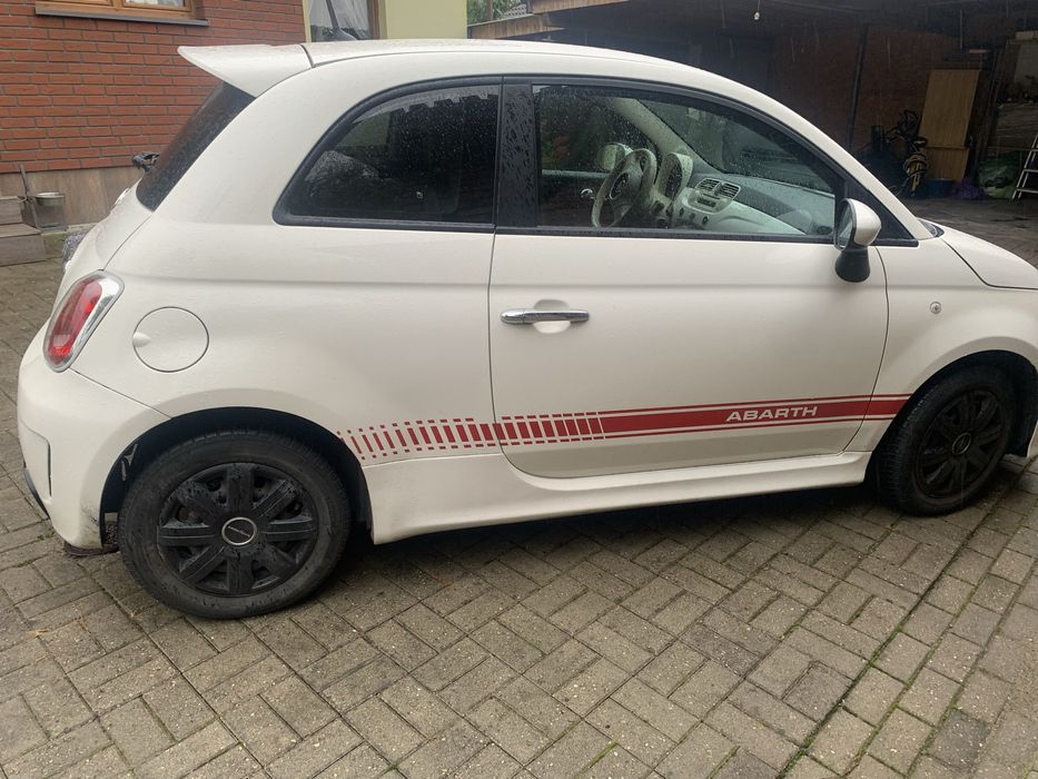 Piękny Fiat 500 typ Abarth