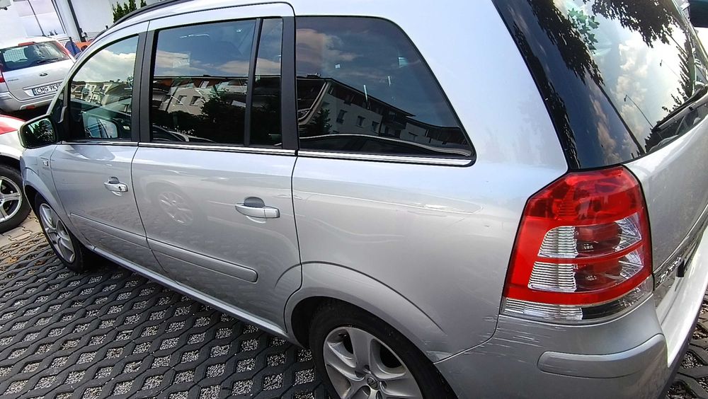 Продам авто зафира