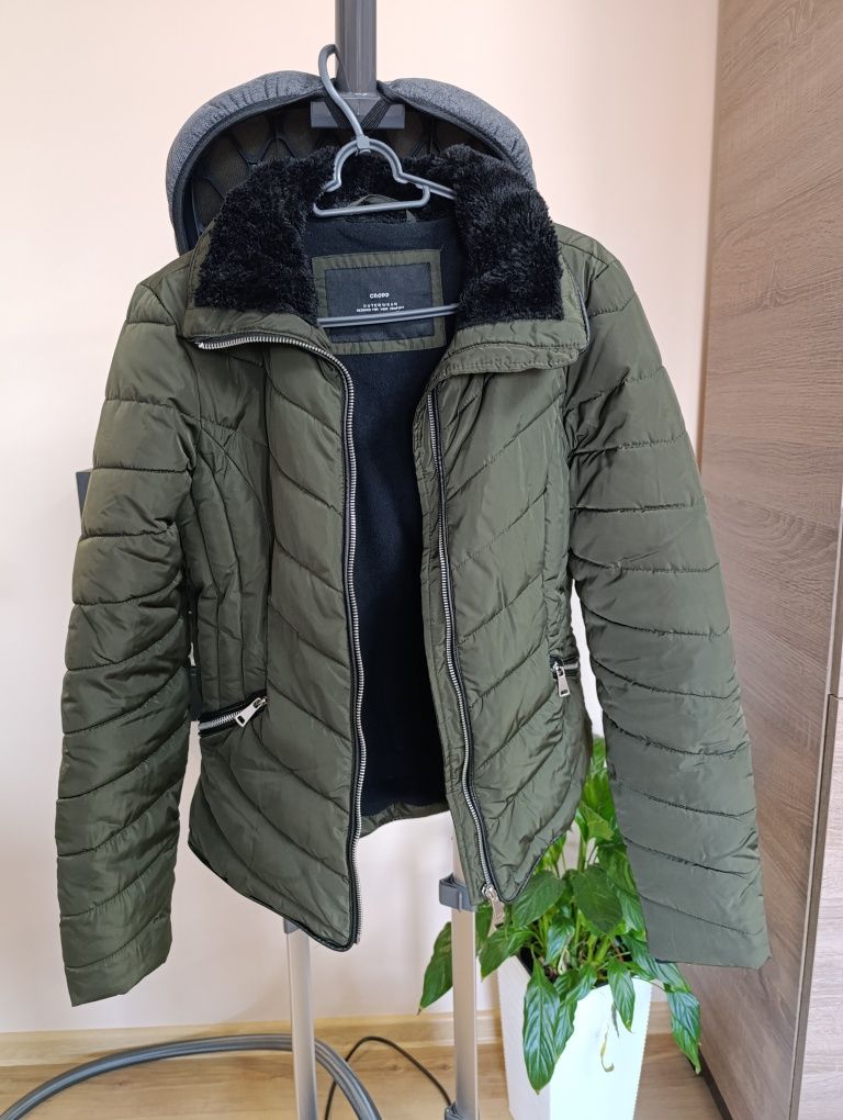 Kurtka puffer z wysokim kołnierzem CROPP S