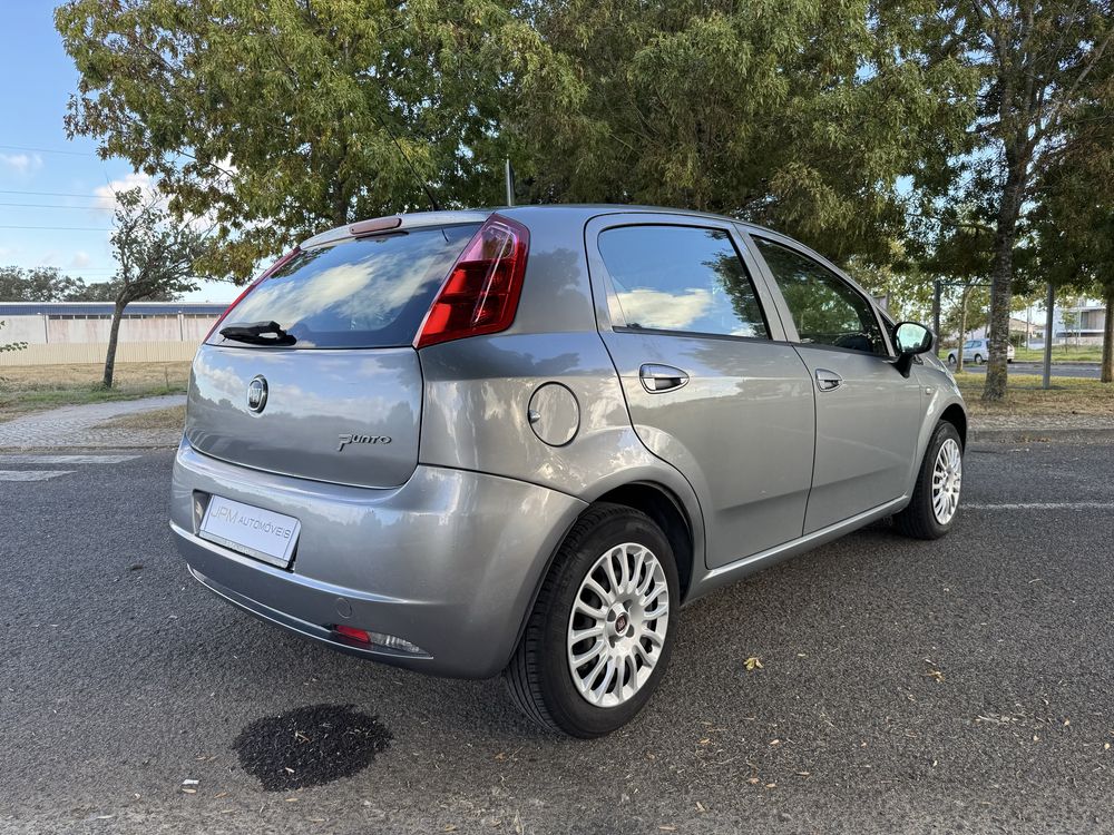 Fiat Grande Punto 1.2i - Garantia de 18 Meses